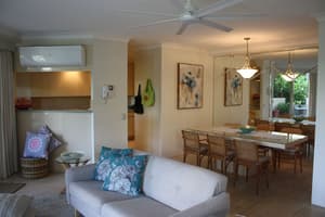 thumbnail: Living room