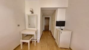 thumbnail: Front of property