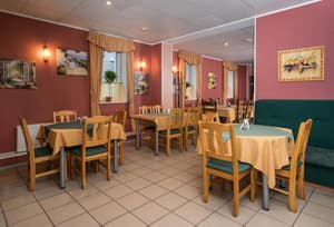 thumbnail: Restaurant