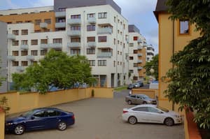 thumbnail: Parking