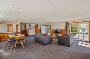 thumbnail: General view