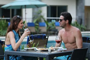 thumbnail: Outdoor dining