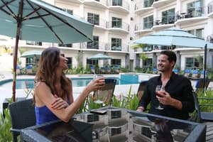 thumbnail: Outdoor dining