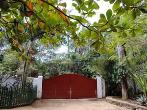 thumbnail: Property entrance