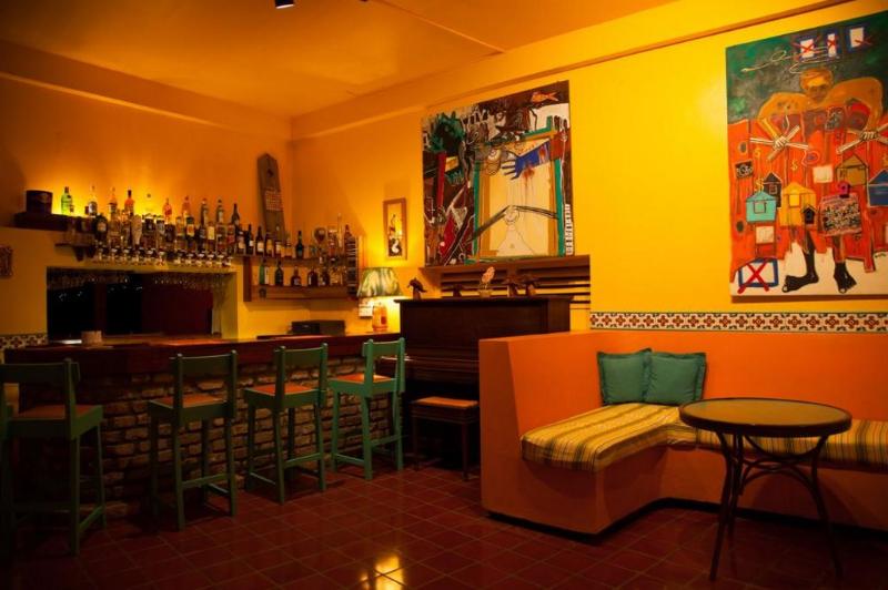 Bar