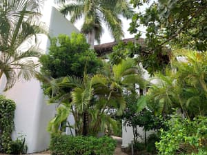 thumbnail: Property grounds