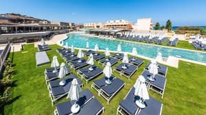 thumbnail: Outdoor pool