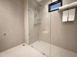 thumbnail: Bathroom shower