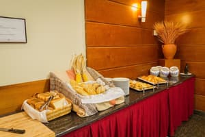 thumbnail: Breakfast area