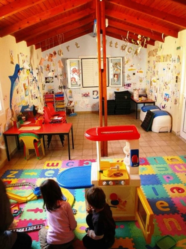 Children's play area - indoor