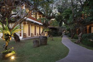 thumbnail: Exterior