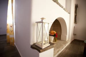 thumbnail: Exterior detail