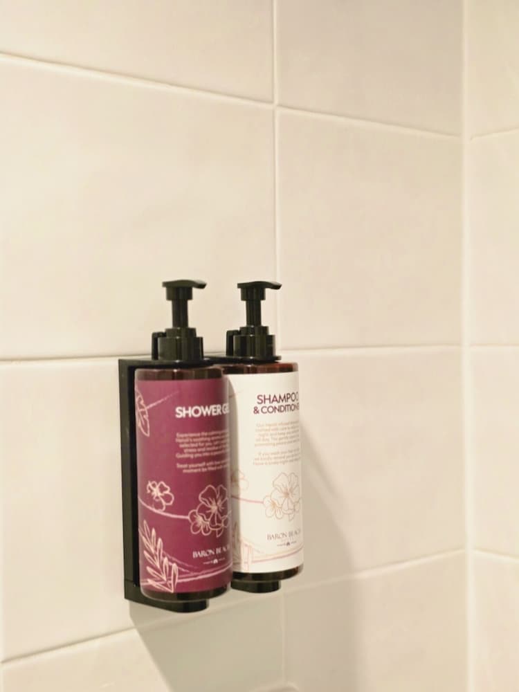 Bathroom amenities
