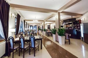 thumbnail: Restaurant