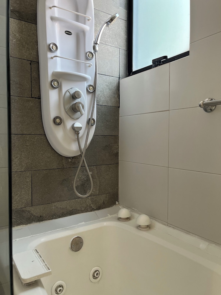 Private spa tub