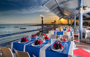 thumbnail: Outdoor dining