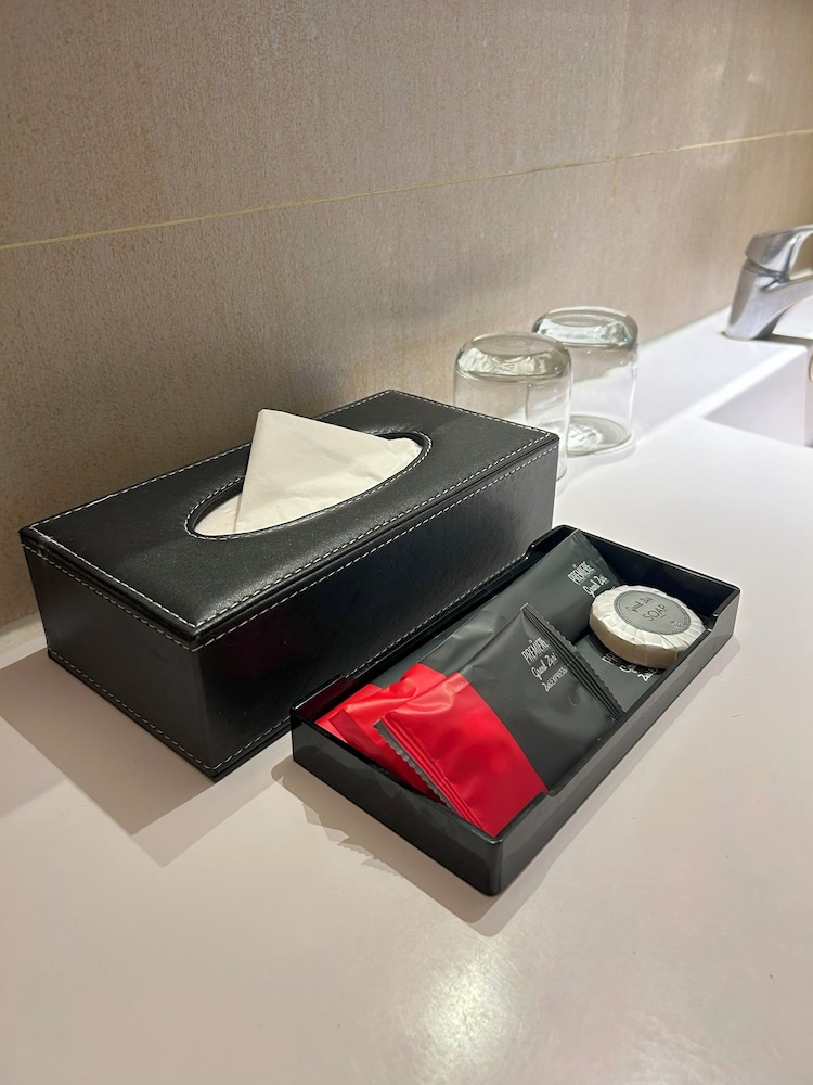 Bathroom amenities