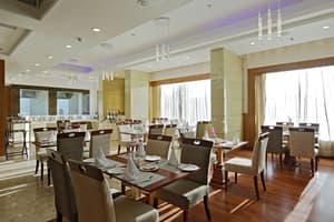 thumbnail: Restaurant