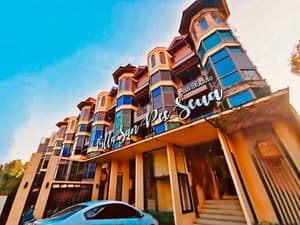 thumbnail: Front of property