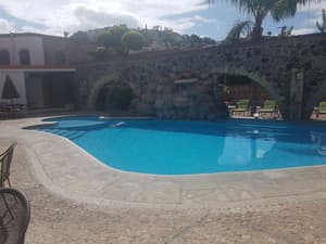 thumbnail: Outdoor pool