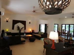 thumbnail: Front of property