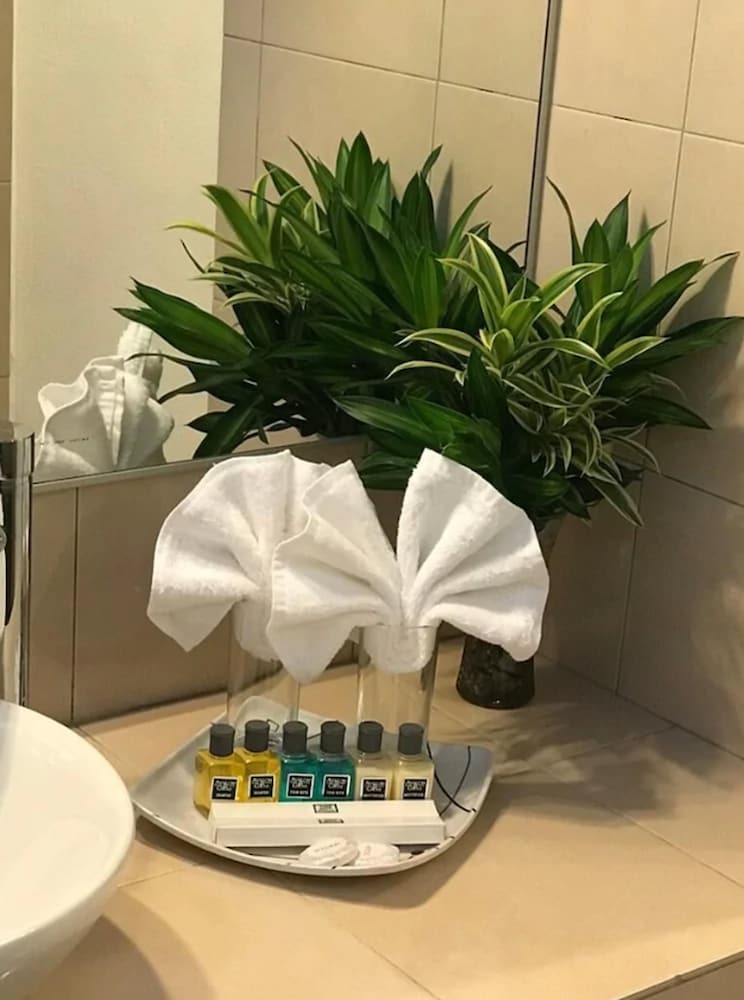 Bathroom amenities