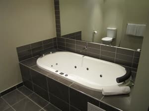 thumbnail: Jetted tub