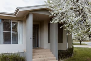 thumbnail: Exterior