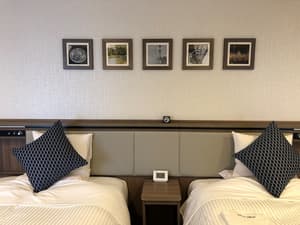 thumbnail: Room