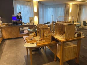 thumbnail: Breakfast area
