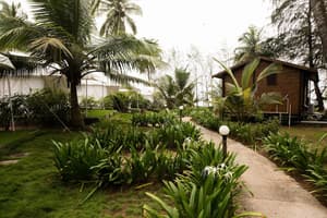 thumbnail: Property grounds