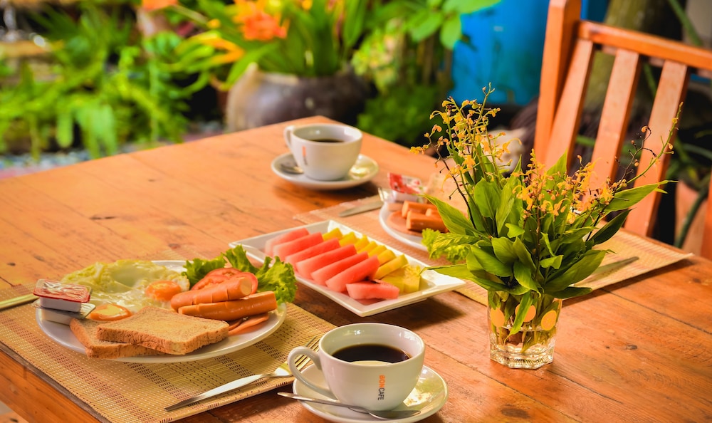 Breakfast meal
