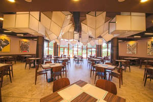 thumbnail: Restaurant