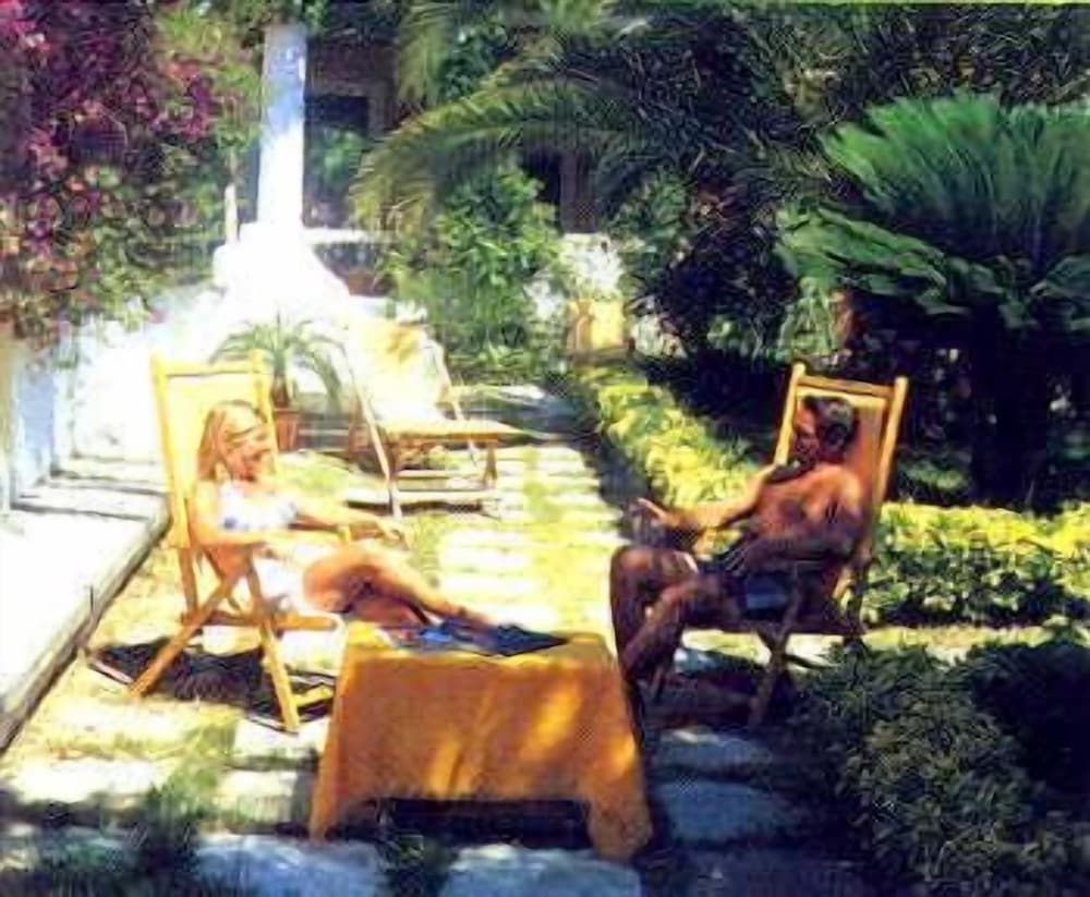 Sundeck