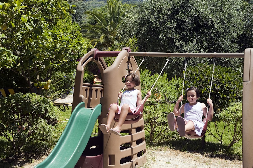 Children's play area - outdoor