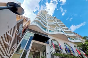 thumbnail: Exterior detail