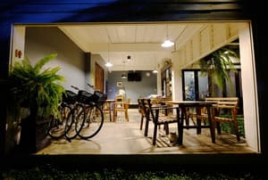 thumbnail: Breakfast area