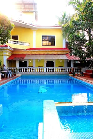 thumbnail: Outdoor pool