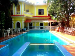 thumbnail: Outdoor pool