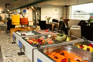 thumbnail: Restaurant