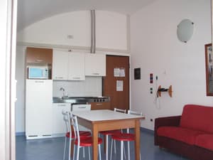 thumbnail: In-room dining