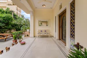 thumbnail: Exterior