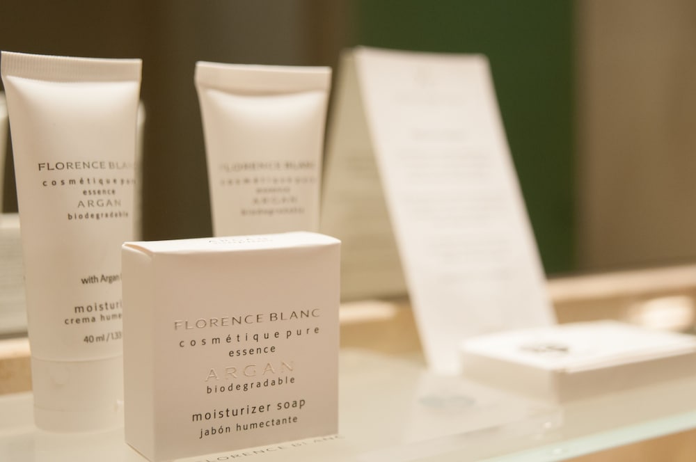 Bathroom amenities