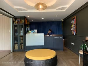 thumbnail: Reception