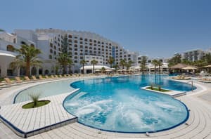 thumbnail: Outdoor pool
