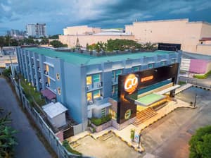 thumbnail: Restaurant
