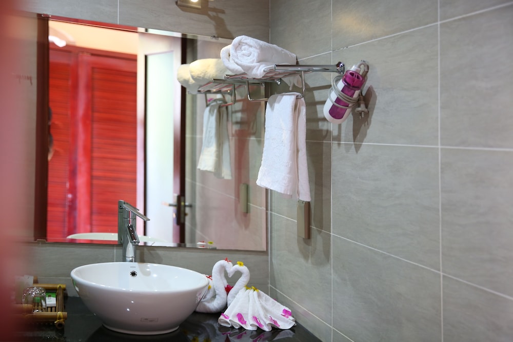 Bathroom amenities