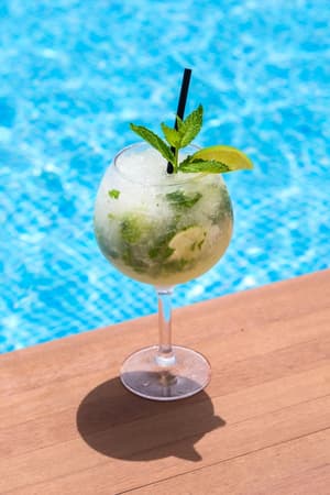 thumbnail: Outdoor pool