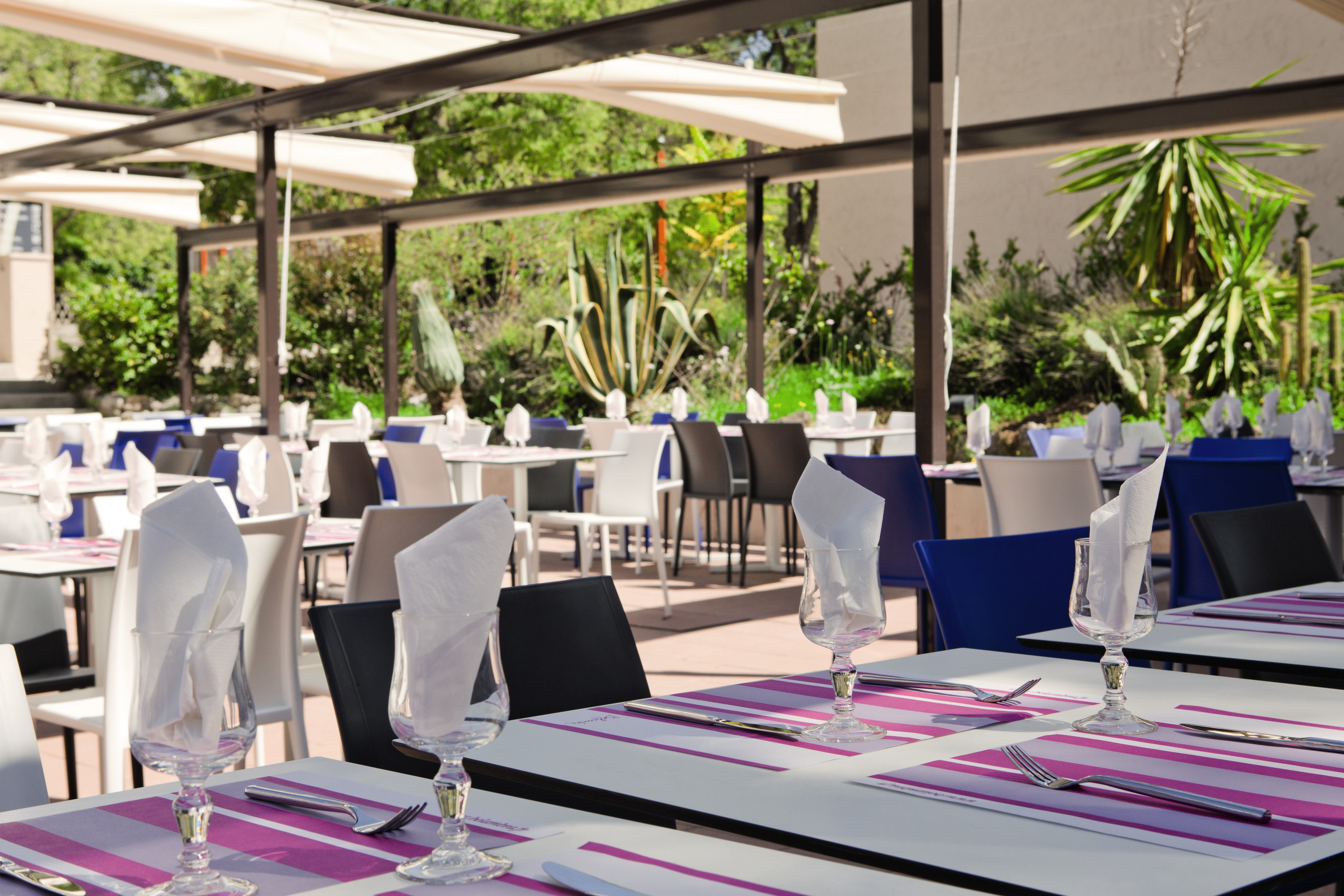 Restaurant-cafeteria