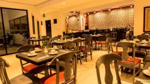 thumbnail: Restaurant